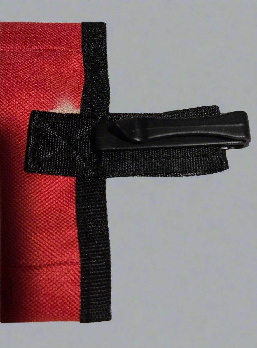 Clip On Treat Holding Pouch For Hands Free Dog Training - Simply Petastic