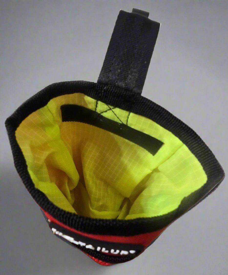 Clip On Treat Holding Pouch For Hands Free Dog Training - Simply Petastic
