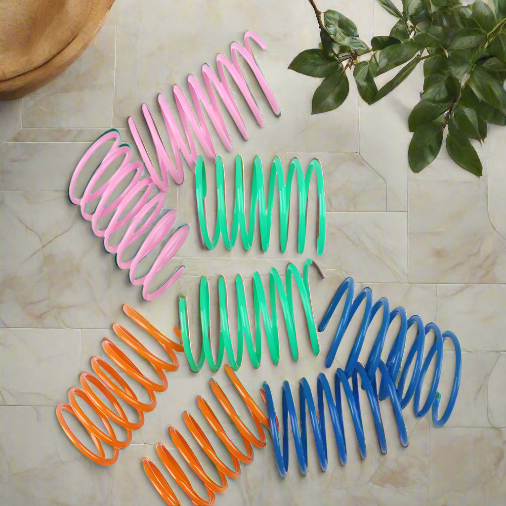 Vibrant Plastic Spring Toy for Active Cats - Simply Petastic