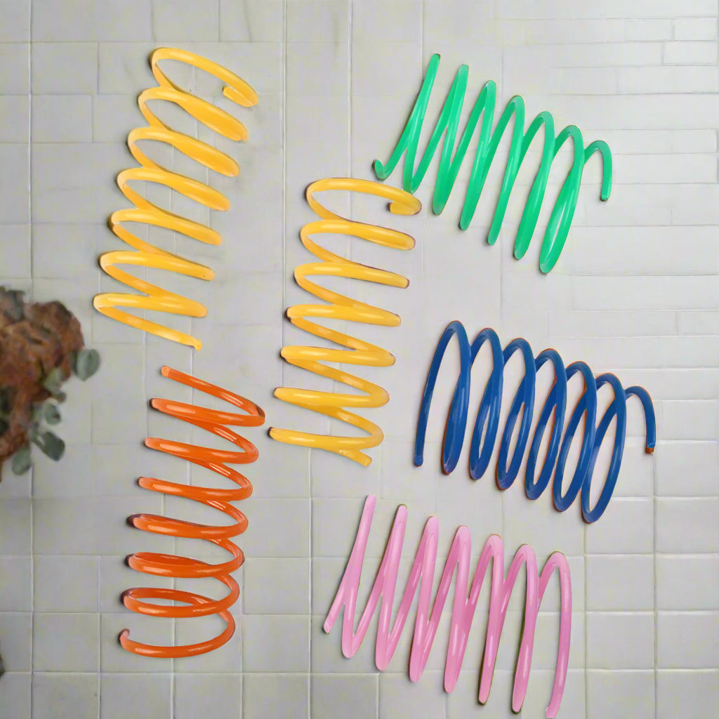 Vibrant Plastic Spring Toy for Active Cats - Simply Petastic